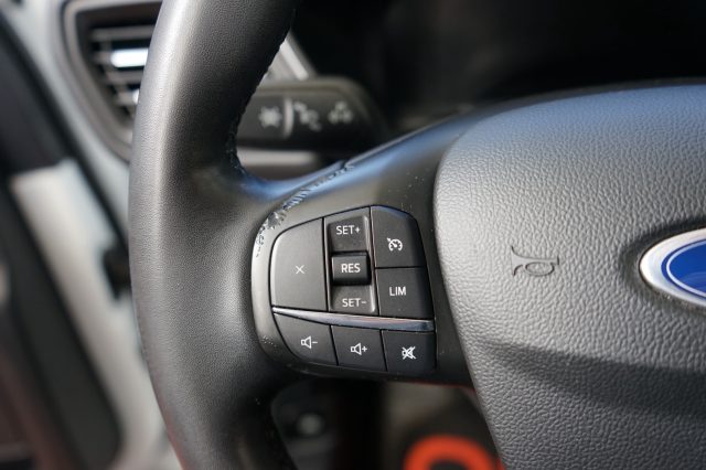 FORD Kuga usata, con Sensori di parcheggio posteriori