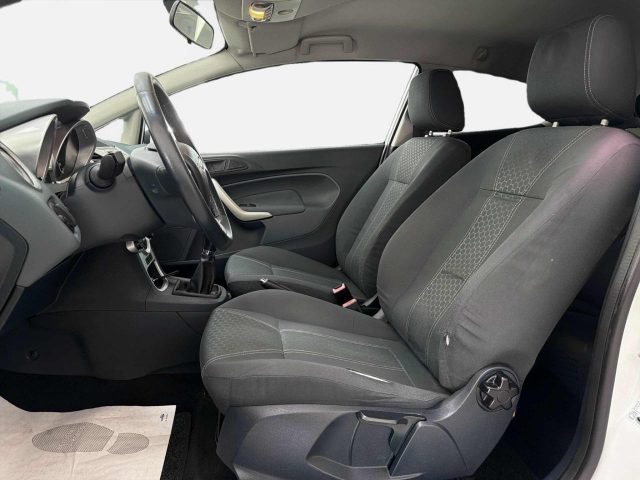 FORD Fiesta usata, con Controllo automatico clima