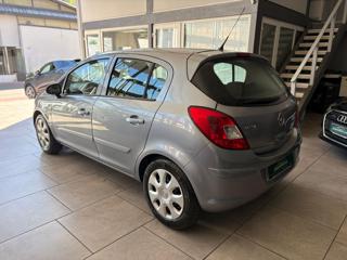 OPEL Corsa usata, con Boardcomputer