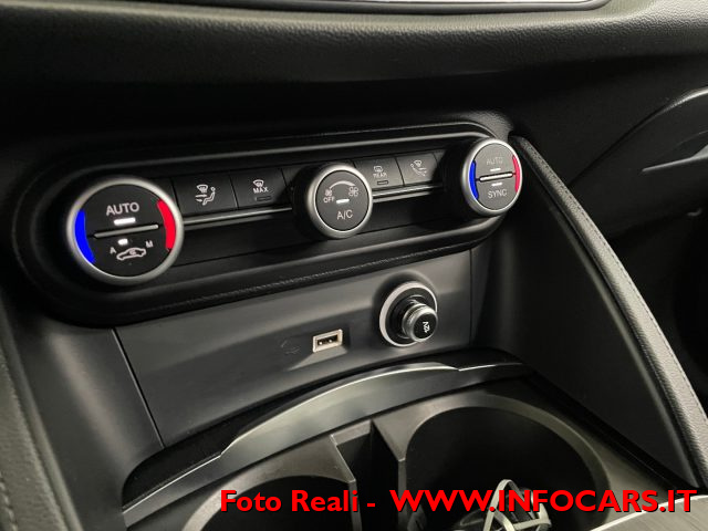 ALFA ROMEO Stelvio usata, con Volante in pelle