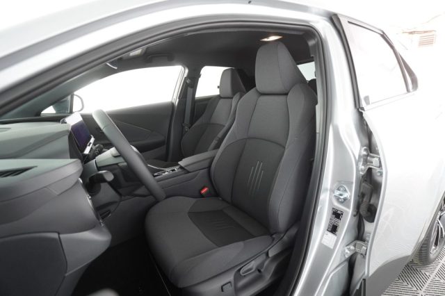 TOYOTA C-HR usata 8