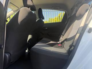 TOYOTA Yaris usata 23