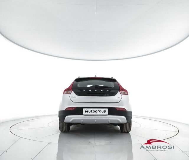 VOLVO V40 Cross Country usata 5