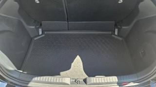 TOYOTA Yaris usata, con Autoradio digitale