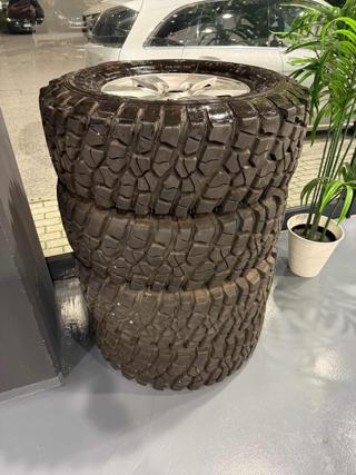 MITSUBISHI Pajero usata, con Lettore CD