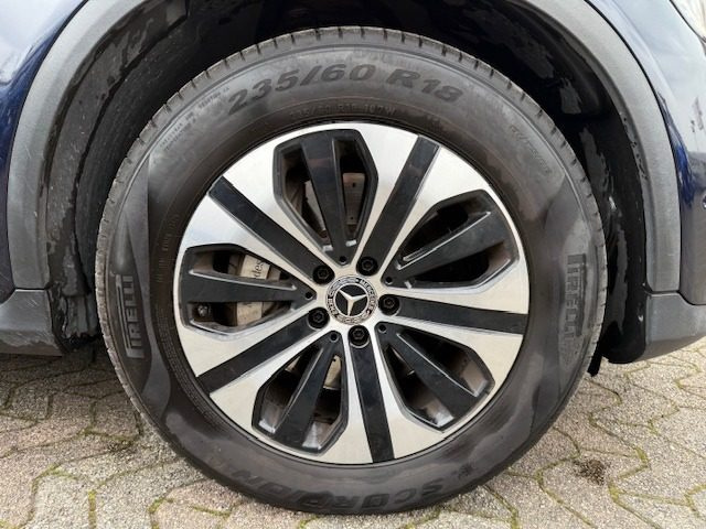 MERCEDES-BENZ GLC 300 usata, con Controllo automatico clima