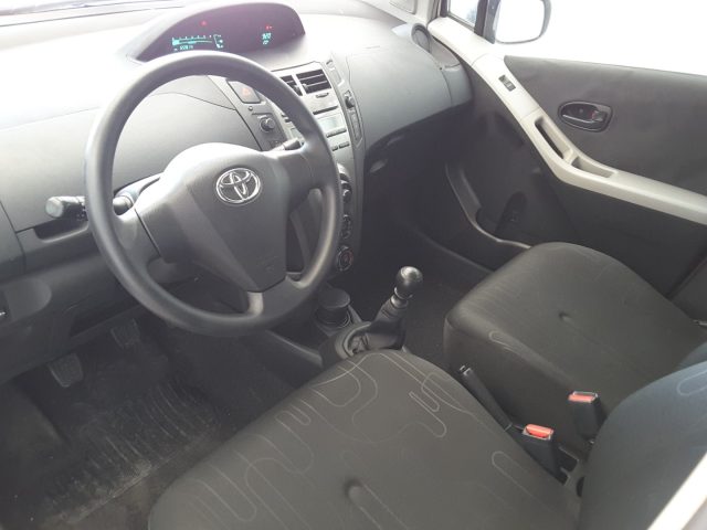 TOYOTA Yaris usata, con Chiusura centralizzata