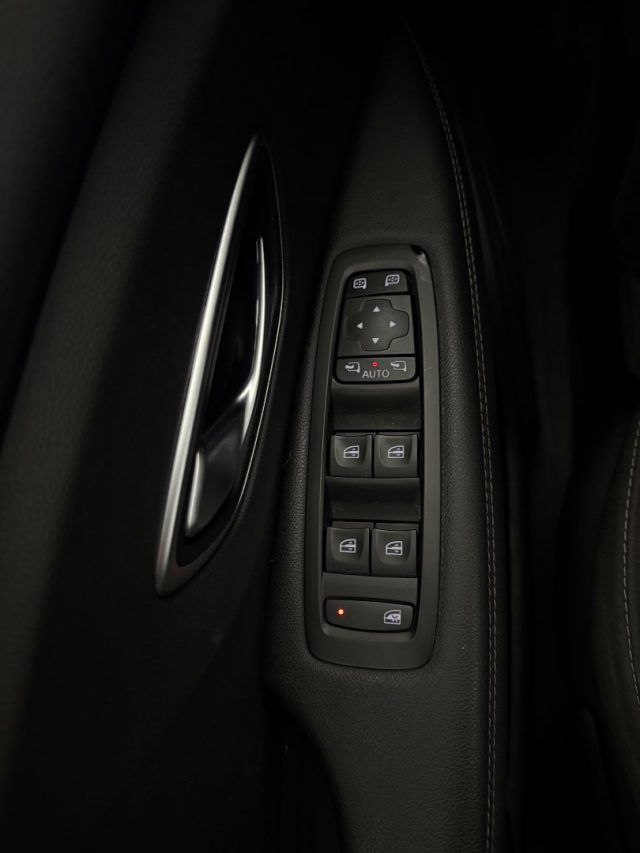 RENAULT Scenic usata 16