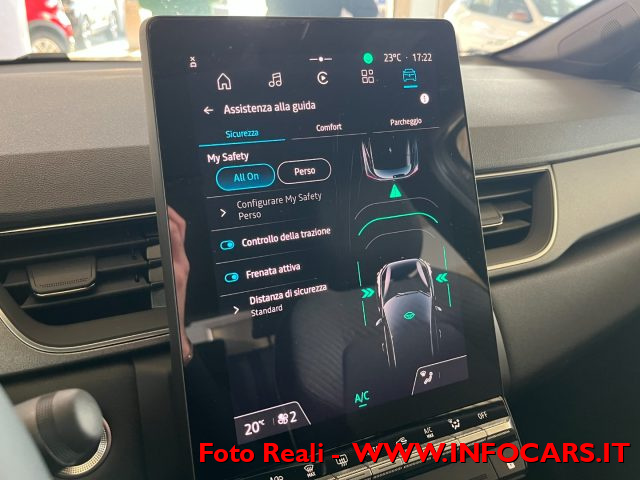 RENAULT Captur usata, con Touch screen