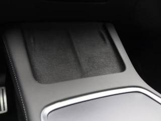 TESLA Model Y usata, con USB