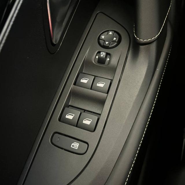 PEUGEOT 2008 usata, con Bracciolo