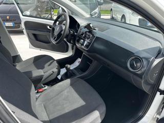VOLKSWAGEN up! usata 24