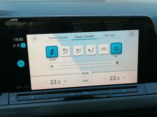 VOLKSWAGEN Golf usata, con Touch screen