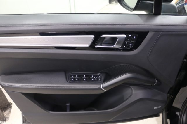 PORSCHE Cayenne usata, con Sensore di luce