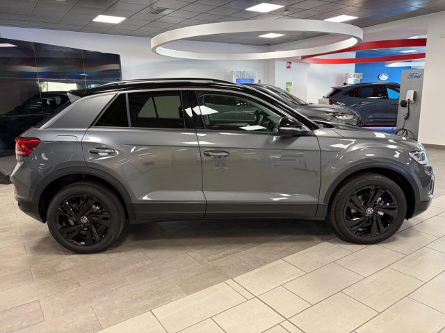 VOLKSWAGEN T-Roc usata, con USB