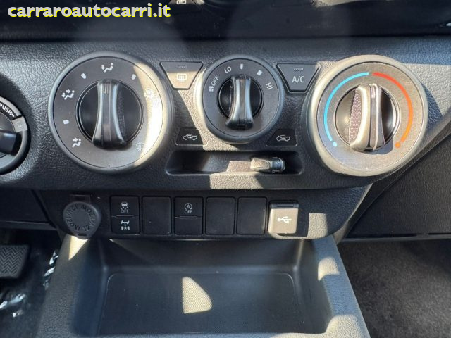 TOYOTA Hilux usata, con Volante multifunzione