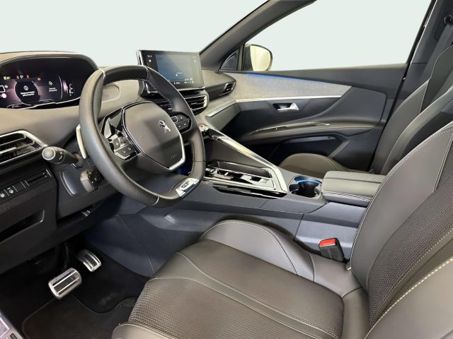 PEUGEOT 5008 usata, con Sedile posteriore sdoppiato