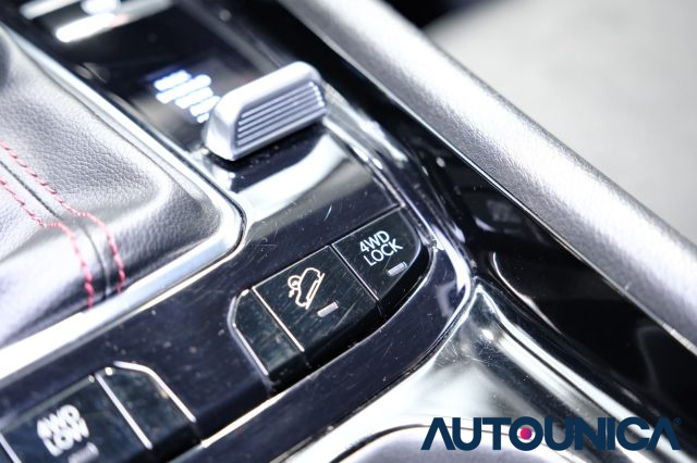 JEEP Compass usata, con Autoradio digitale