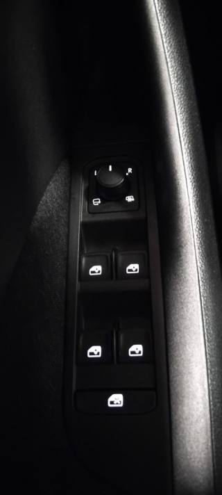 SKODA Kamiq usata, con Airbag testa