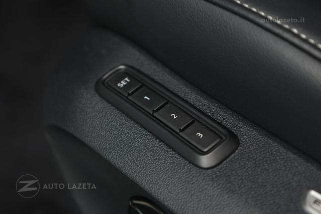 VOLKSWAGEN Passat usata, con Volante riscaldabile
