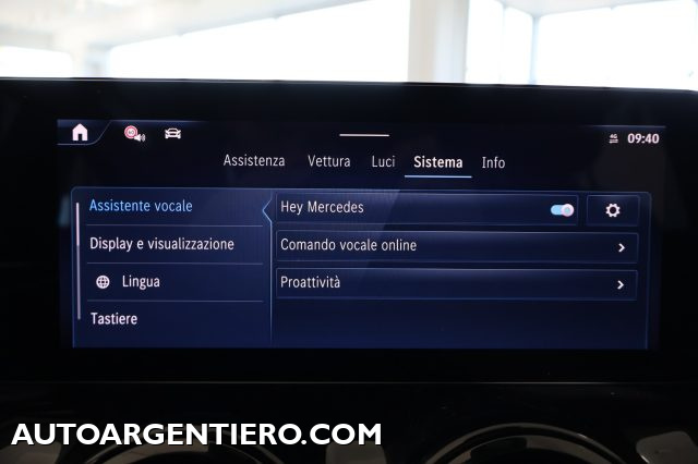 MERCEDES-BENZ GLA 180 usata, con Touch screen