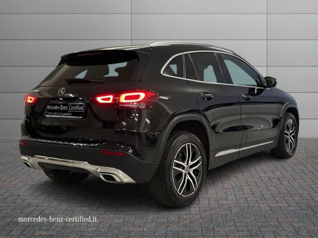 MERCEDES-BENZ GLA 200 usata, con Airbag