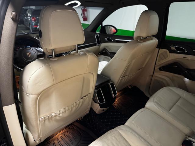 PORSCHE Cayenne usata, con Sistema di navigazione