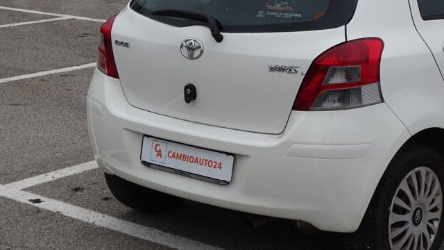 TOYOTA Yaris usata 29
