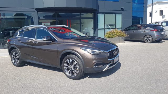 INFINITI QX30 usata, con Airbag