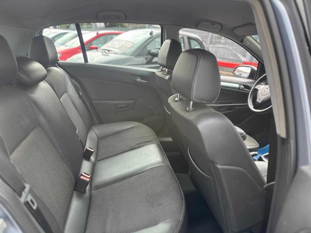 OPEL Astra usata, con Controllo automatico clima