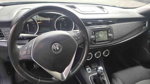 ALFA ROMEO Giulietta usata, con Autoradio