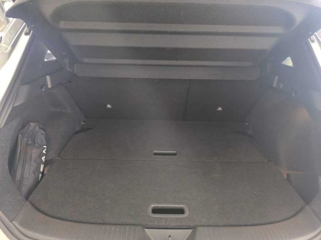 NISSAN Qashqai usata, con Fari LED