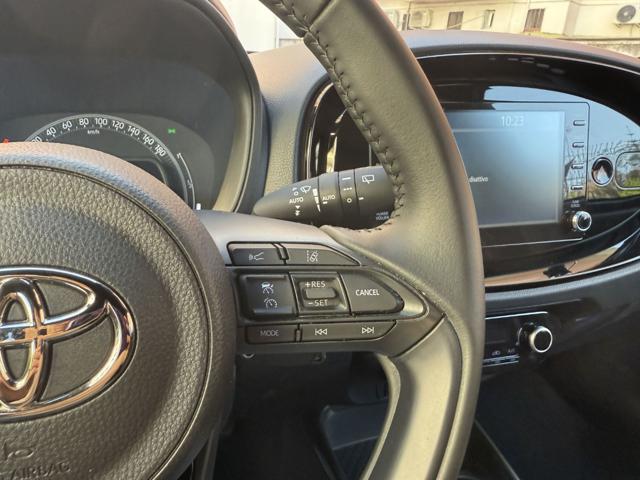 TOYOTA Aygo X usata, con USB