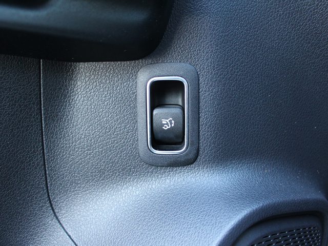 MERCEDES-BENZ GLA 200 usata, con Sensori di parcheggio posteriori