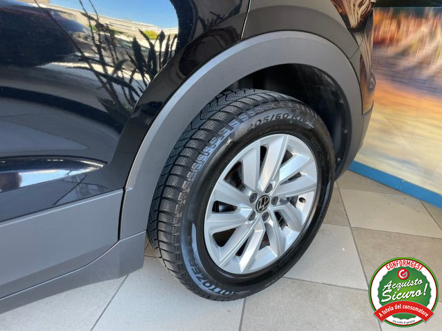 VOLKSWAGEN T-Cross usata, con USB