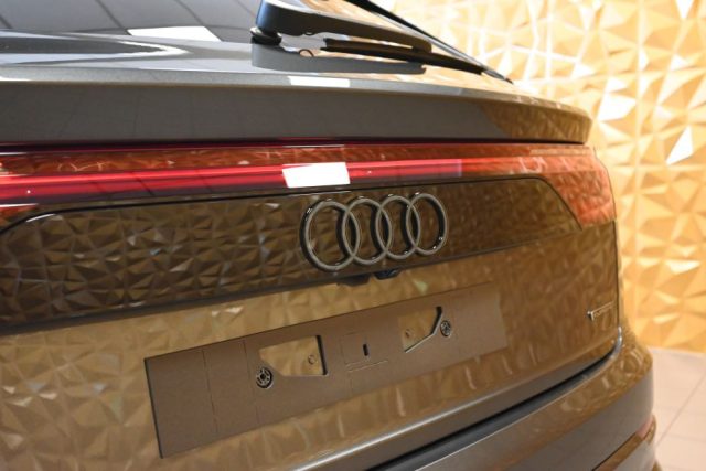 AUDI Q8 usata 18
