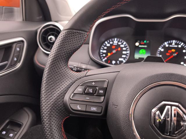 MG ZS usata, con USB