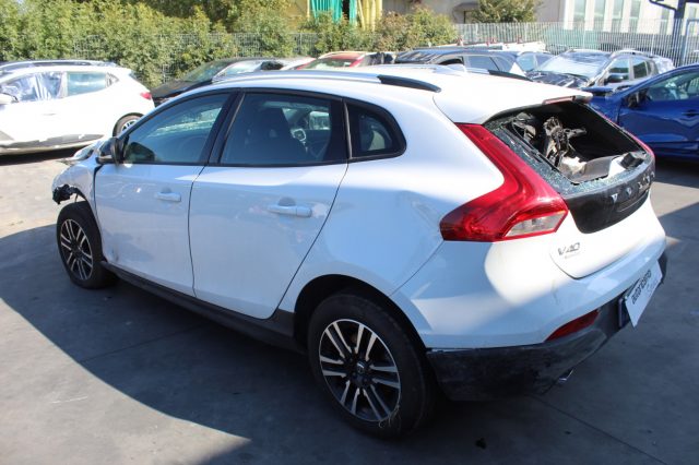 VOLVO V40 Cross Country usata, con Alzacristalli elettrici