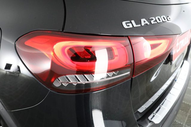 MERCEDES-BENZ CLA usata 9