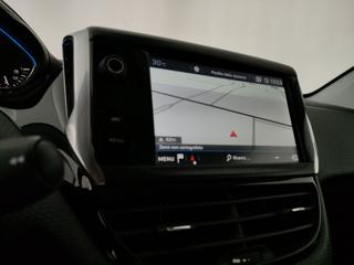 PEUGEOT 2008 usata, con Cruise Control