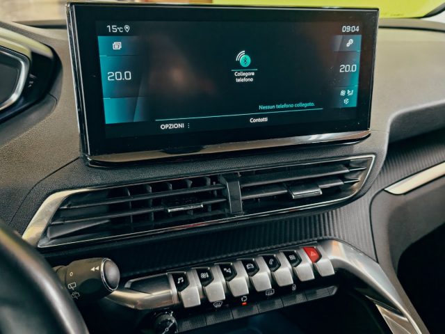PEUGEOT 5008 usata, con Isofix