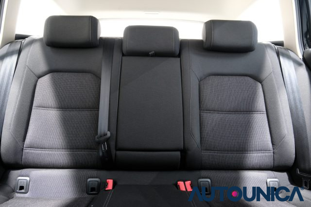 VOLKSWAGEN Passat Variant usata 39