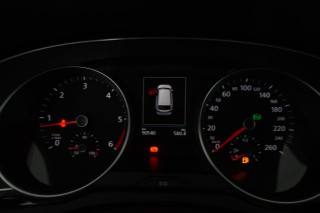 VOLKSWAGEN Passat usata 13