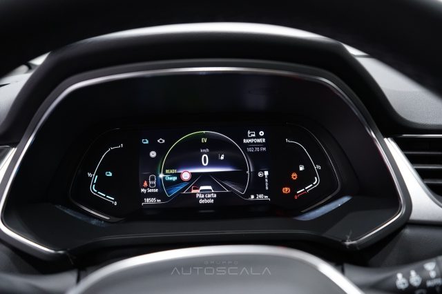 RENAULT Captur usata, con Sistema di navigazione