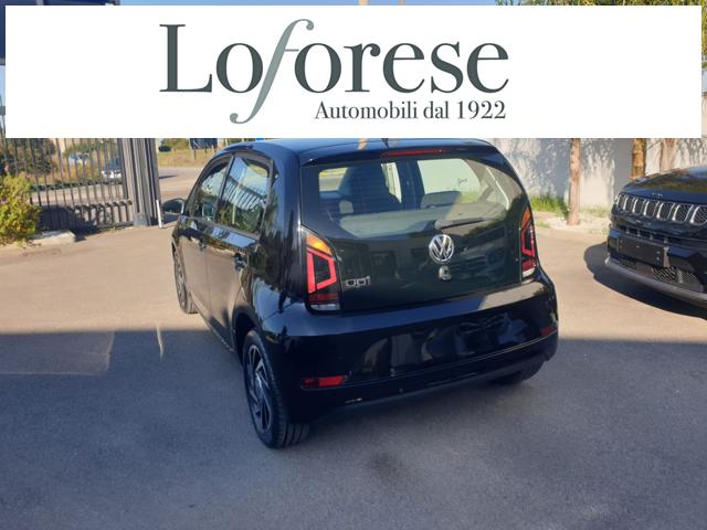 VOLKSWAGEN up! usata, con Autoradio