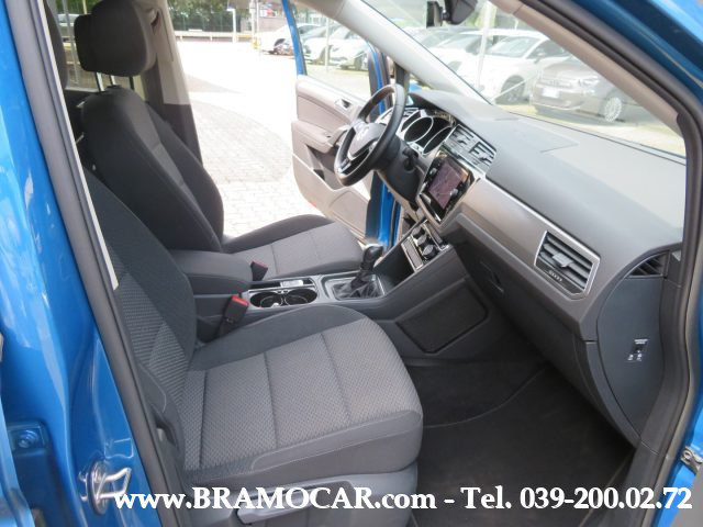 VOLKSWAGEN Touran usata, con MP3