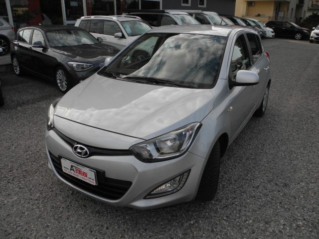 HYUNDAI i20 usata 64