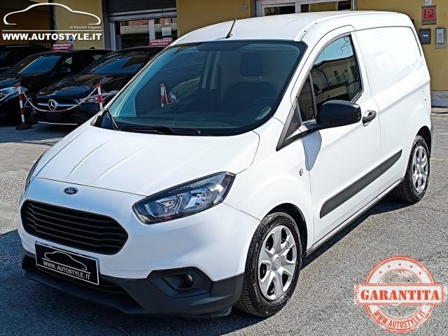 FORD Transit Courier usata, con USB