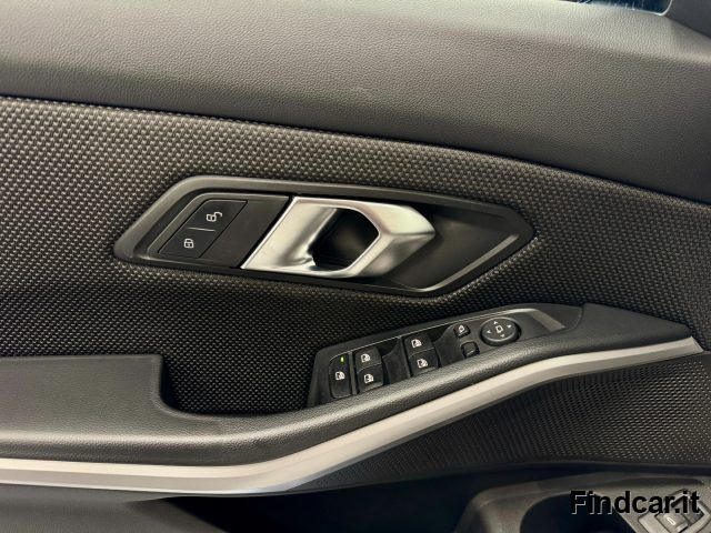 BMW 320 usata, con Volante in pelle