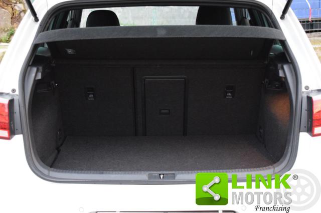 VOLKSWAGEN Golf usata, con Luci diurne